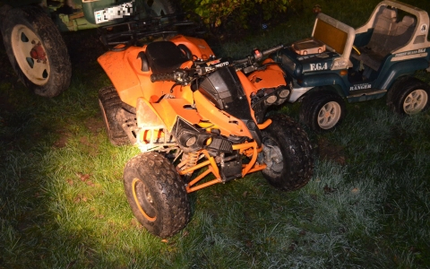 Quaddal ütközött villanyoszlopnak Győrben 