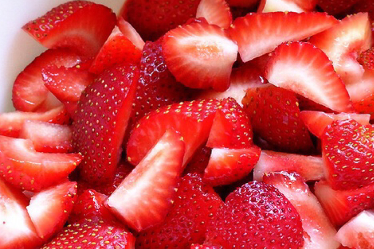 Indul az eperszezon! Szedd magad eperföldek Győr és környékén