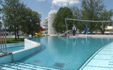 Szombaton nyit a vízi élménypark