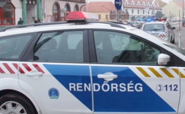 Egy embercsempész és nyolc határsértő 