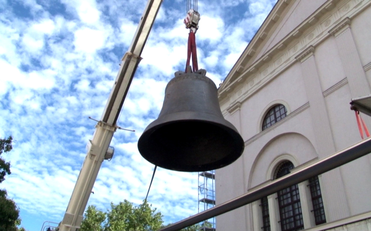 Megérkeztek a Székesegyház új harangjai