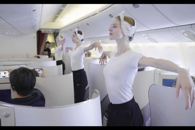 A Hattyúk tavát a levegőben is eltáncolták