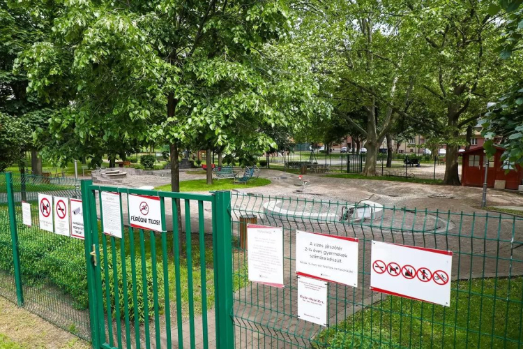Megnyitotta kapuit a „vizes” játszótér