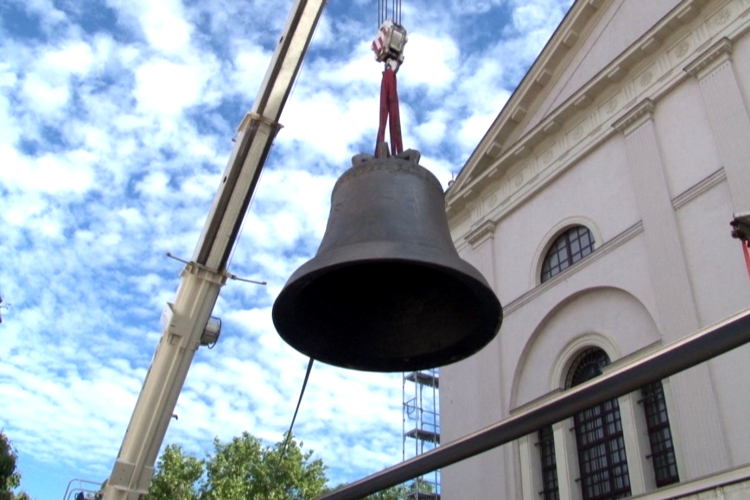 Megérkeztek a Székesegyház új harangjai