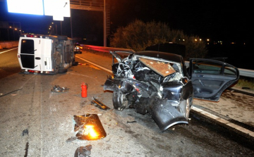 Hatalmas baleset az M5-ös sztrádán, többen megsérültek