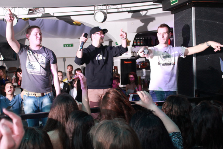 Peaches and Crem - Club Neo