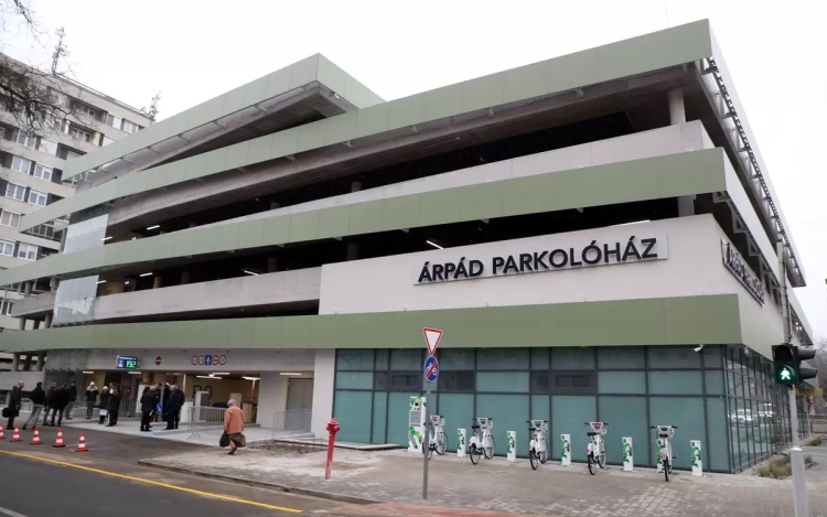 Zárva lesz az Árpád parkolóház