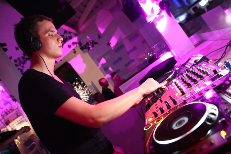 Club Mundo -  House Classic w/ Sterbinszky   Newl 2013.06.15. (szombat)