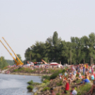 Motorcsónak két napon keresztül