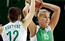 Nagy bujdosó Nóra távozna Győrből