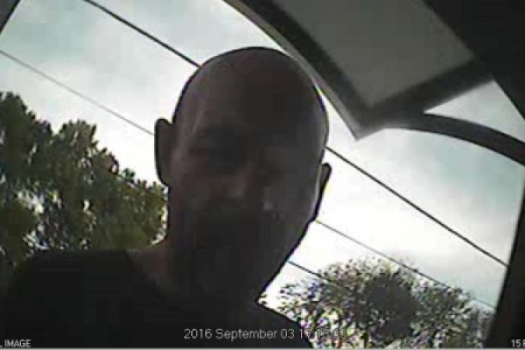 Jogtalanul használta a bankkártyát