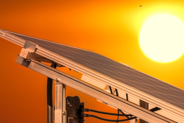 Eddig ötezren tudták csökkenteni áramszámlájukat napenergia segítségével