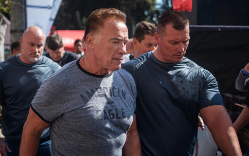 Súlyos támadás érte Arnold Schwarzeneggert Dél-Afrikában