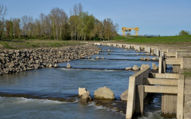 Raftingpálya épül az alföldre