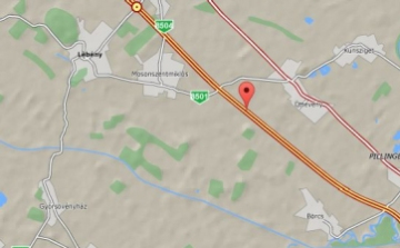 Öt autó ütközött M1-esen Öttevénynél 