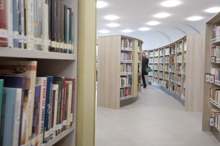 Újra nyit a Könyvtár Győrben