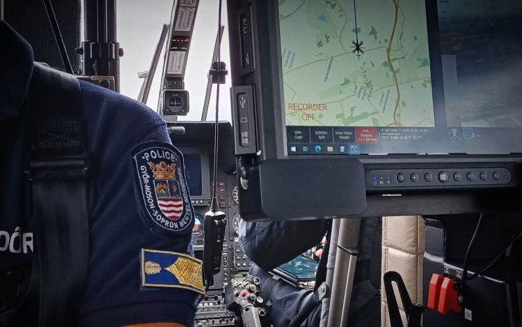 Tesztelték a reptereket a rendőrök