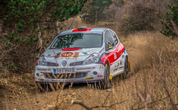 Szeretnénk kiismerni az autót és szórakoztatni a nézőket!