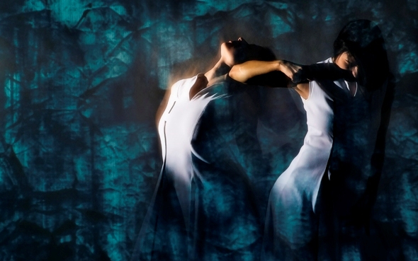 Monocrossing - Bemutató a Bethlen Téri Színházban