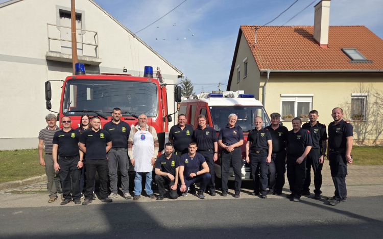 Rajkára megérkezett az „új” tűzoltóautó