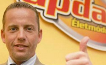 Schobert Norbi a Hősök Terén mondott lelkesítő beszédet