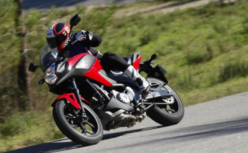 Két súlyos motorosbaleset történt a 82-es főúton