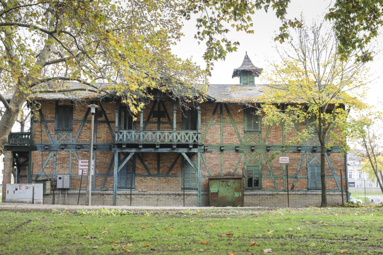 Helyreállítják a Spartacus csónakházat