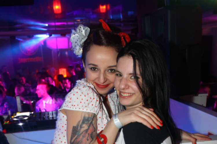 Club Neo - Ladies Free