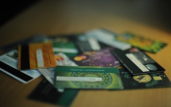 Bankkártyacsaló bolgárokat lepleztek le a rendőrök