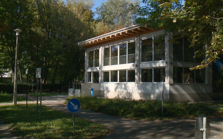 Bontás helyett felújítás