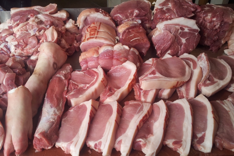 VHT: megjelent a sertéshúsok árában az áfacsökkentés hatása