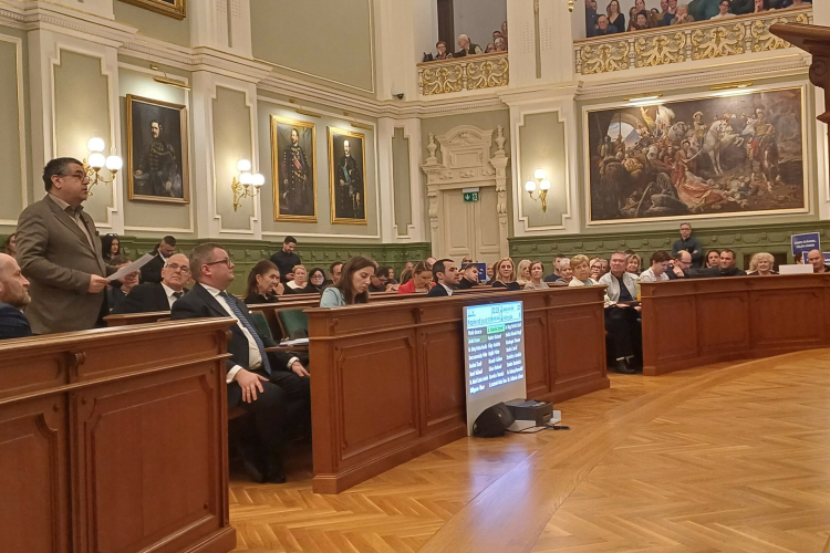 Költségvetés: Mi történt a két és fél órás szünet alatt?