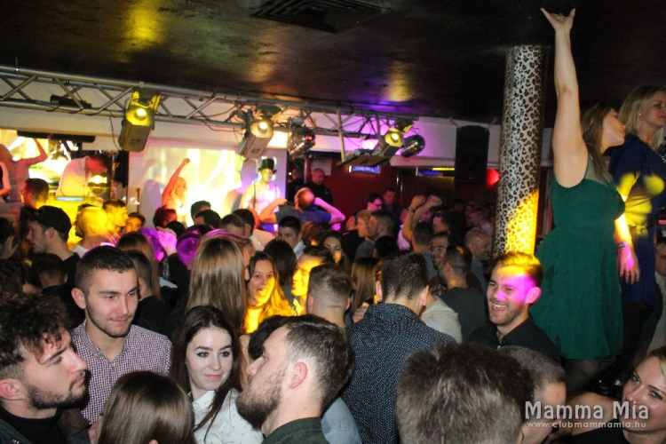 2016.11.19. Mamma Mia Szombati Video Disco Dj:Hubik Fotók.árpika