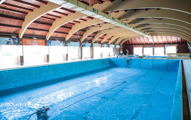 A nyár végén újra kinyit a Magyar Vilmos Uszoda