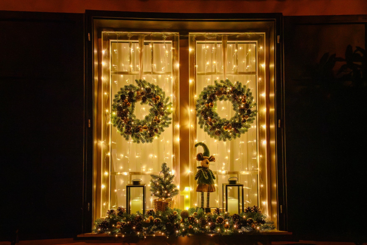 Már világítanak a gyárvárosi ablakok