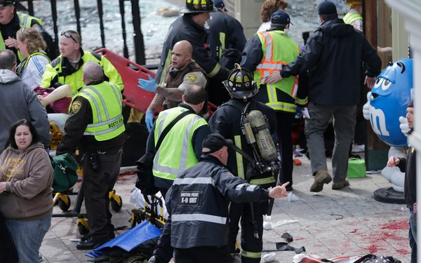 Robbanások a bostoni maraton helyszínén