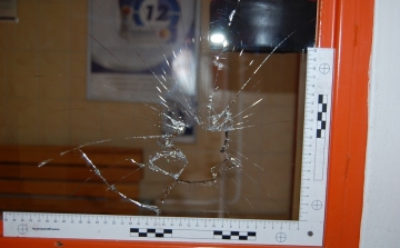 Orvosi rendelő ajtaját törte ki Mosonmagyaróváron 