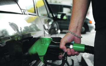 Sokkal olcsóbbért tankolhatunk 