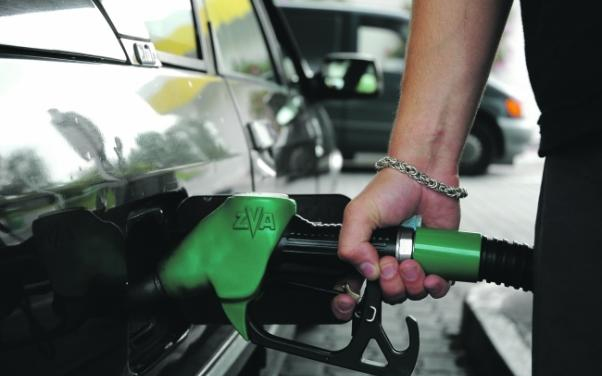 Csökken a benzin ára