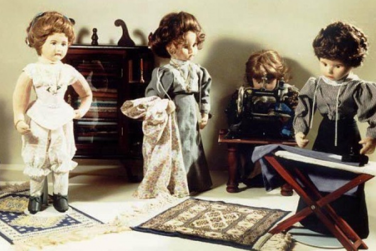 Babakiállítás nyílik Győrben 