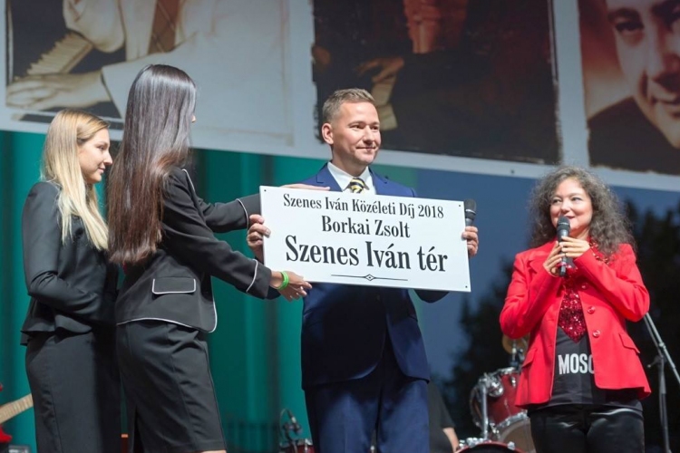 Borkai Zsolt polgármester Szenes Iván Közéleti Díjban részesült