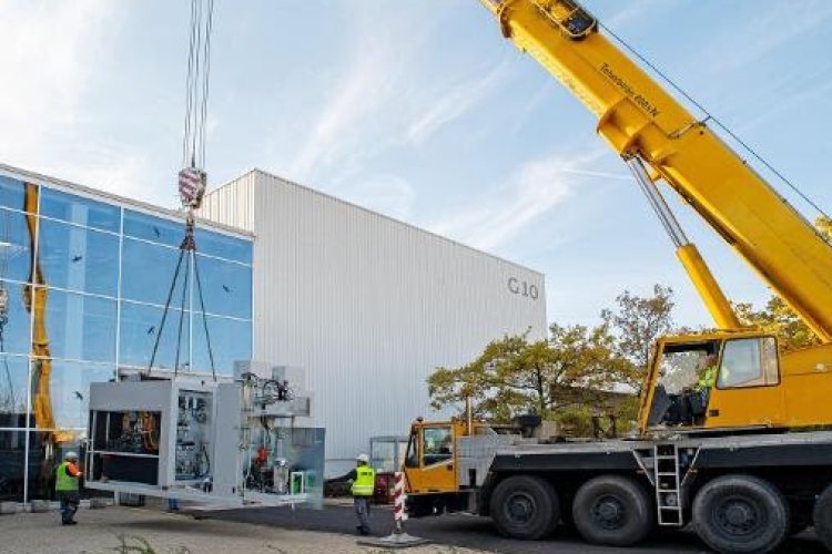 Zöld jövő Győrben: megkezdődtek az elektromos motorgyártás előkészületei