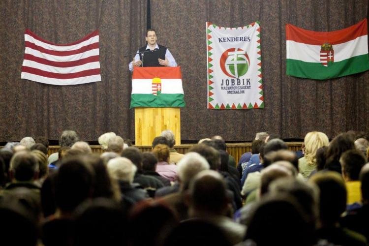 Jobbik: 2013 legyen a polgári önvédelem éve