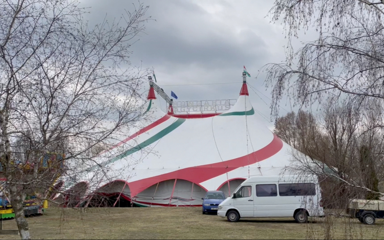 Porondon a Hungária Cirkusz