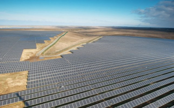 Naperőmű épül Pakson 