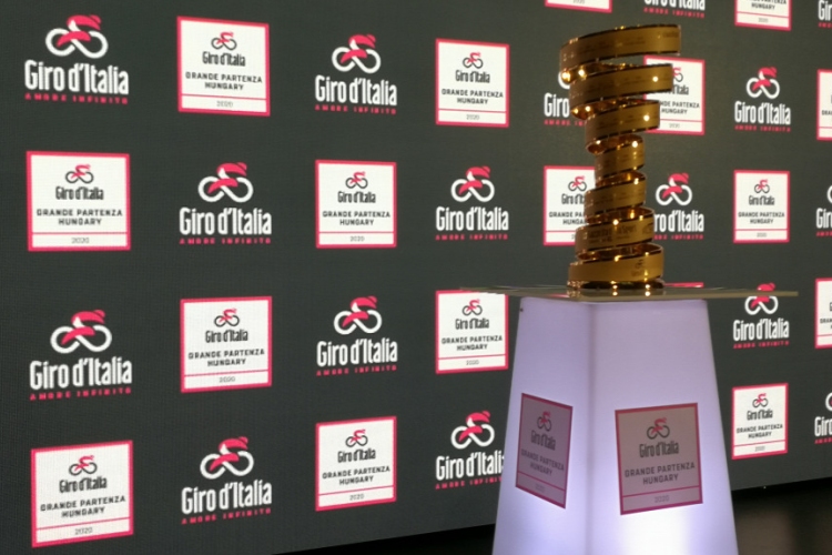 Budapesten rajtol, Győrön is keresztül megy, sőt a Balatonra is ellátogat a Giro d'Italia 