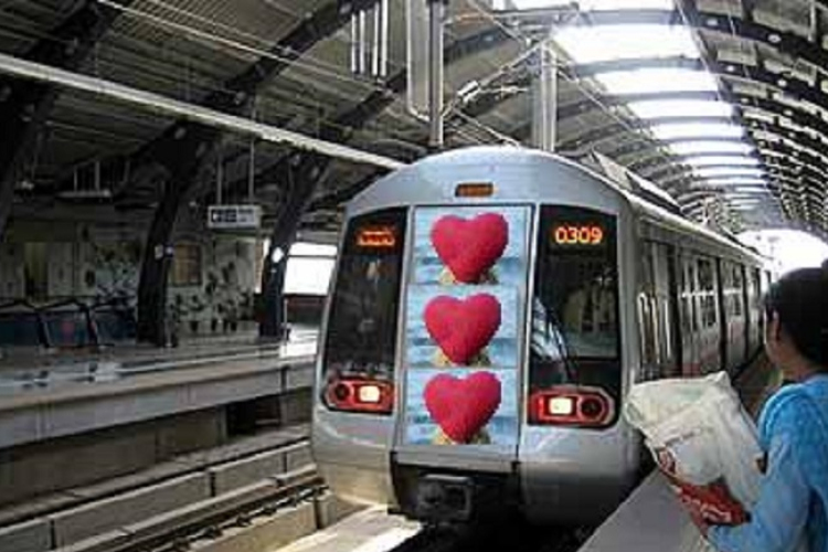 Két legyet egy csapásra! Társkereső vagon a villamoson