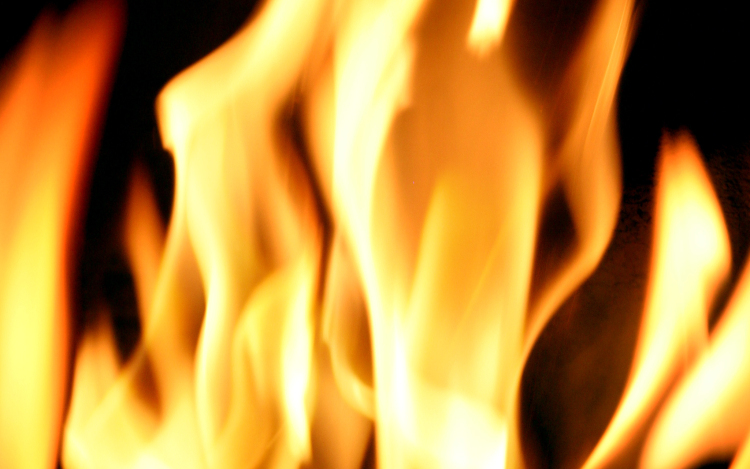 Avartűz miatt állt a forgalom a 82-esen