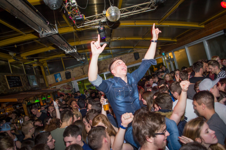 LAPOS_BULIFOTÓK_02_08