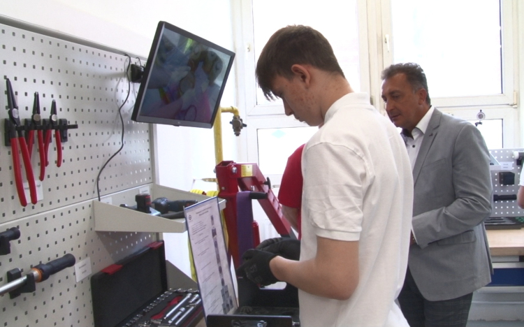 Tréningközpont a Bercsényiben